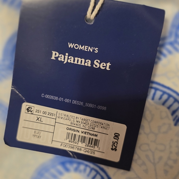 Roller Rabbit x Target Pajama Set - Picture 5 of 6